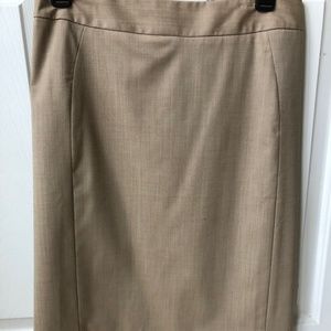 Banana Republic Women’s Silken Wool Skirt Tan Size 2